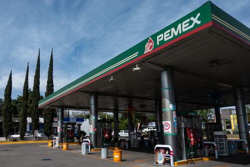 Pemex importa gasolina a nivel histórico en primeros días de enero