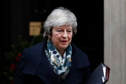 Votación parlamentaria para Brexit se realizará el 14 de enero, anuncia May