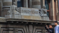 Banxico ve guerra en Irán como ‘reto’ para inflación... pero no se pone de acuerdo sobre nuevo recorte