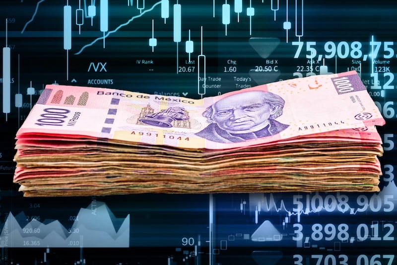 Peso, en riesgo de cruzar techo de las 18 unidades ante el dólar: ¿En cuánto está el tipo de cambio?