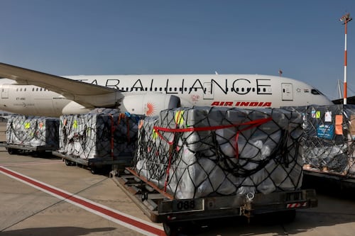 Miles varados: Cierran el espacio aéreo en Medio Oriente tras ataque de EU e Israel a Irán