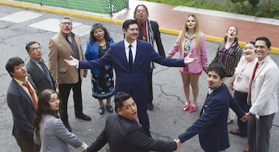 La primera temporada de 'La Oficina' cuenta con la participación de Fernando Bonilla y Alexa Zuart. (Foto: PrimeVideo)