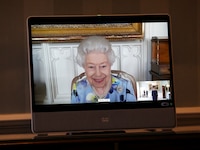Larga vida a la reina: Isabel II lanza su propia cerveza