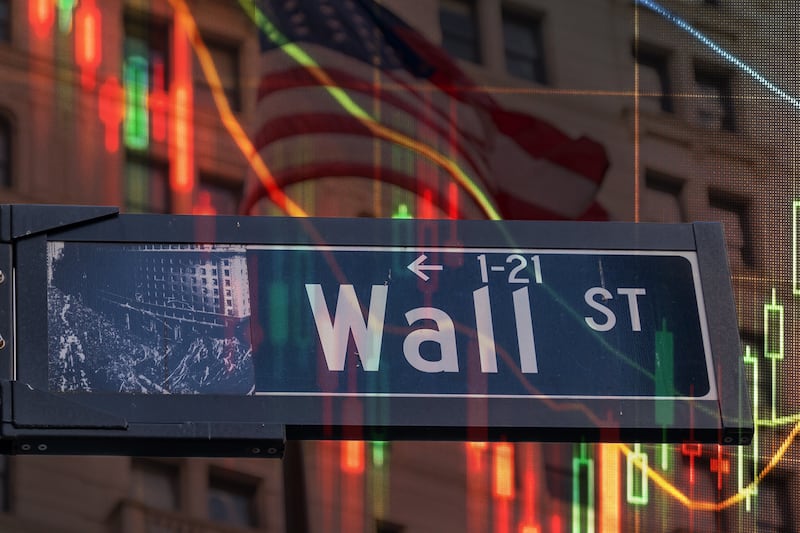 Viernes ‘negro’ para Wall Street por caída de empresas de IA: Nasdaq pierde 4.1%