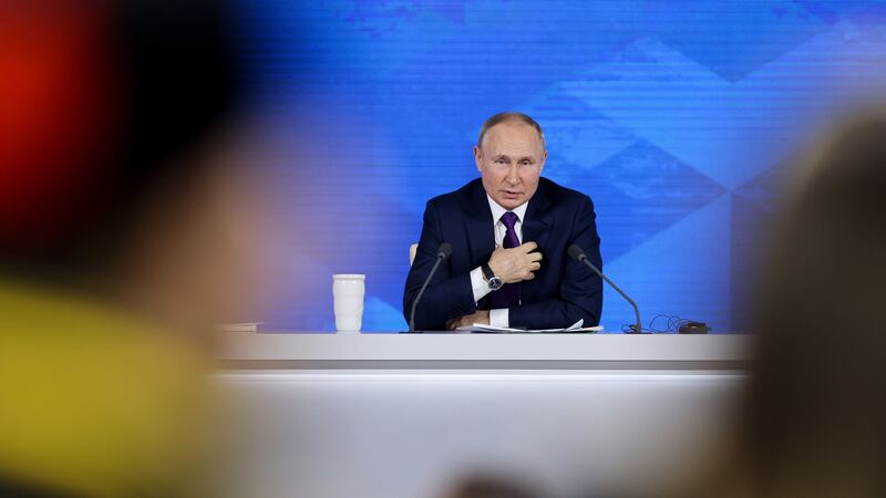 Vladimir Putin está listo para conversar con Ucrania tras despliegue militar