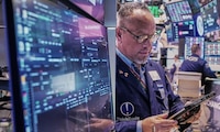 Wall Street cierra con ganancias, a la esperanza de un acuerdo de paz entre EU e Irán: ¿Cómo cotiza HOY?