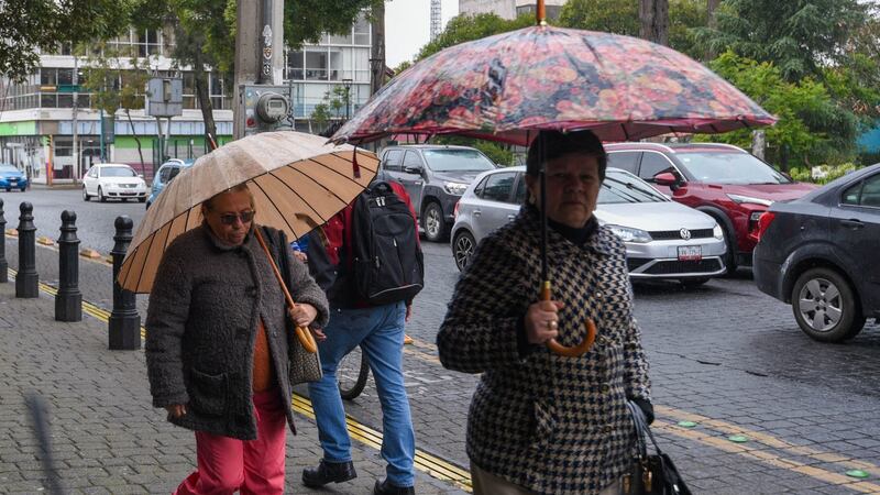 ¡Sal con doble chamarra y paraguas! Frente frío 2 provocará heladas bajo cero y lluvias en estos estados