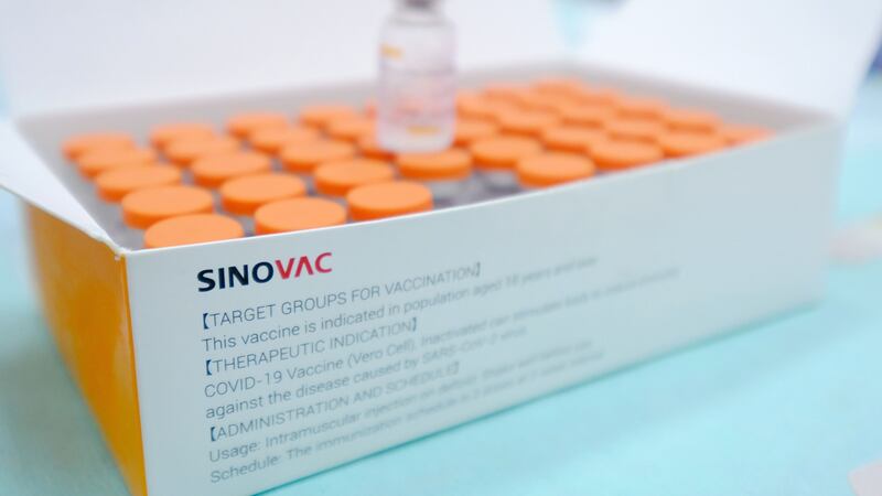 OMS aprueba vacuna contra COVID de Sinovac; es la segunda de origen chino
