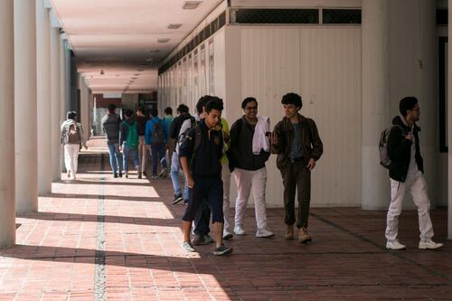 Pasantes, lejos de COVID-19: IPN y UNAM