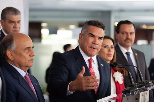 ‘Alito’ Moreno llama ‘cobardes’ a legisladores de Morena tras reventar la sesión en el Senado