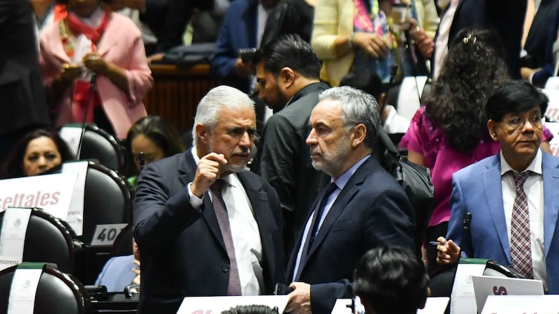 Salvar o ‘congelar’ reforma contra nepotismo, el dilema