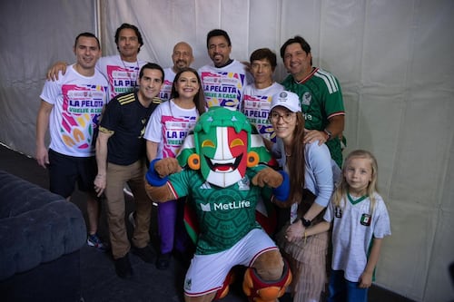 La Ciudad de México rompe el récord Guinness con la clase de futbol más grande del mundo