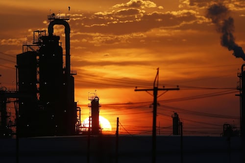 Petróleo EU corona primera ganancia en siete días