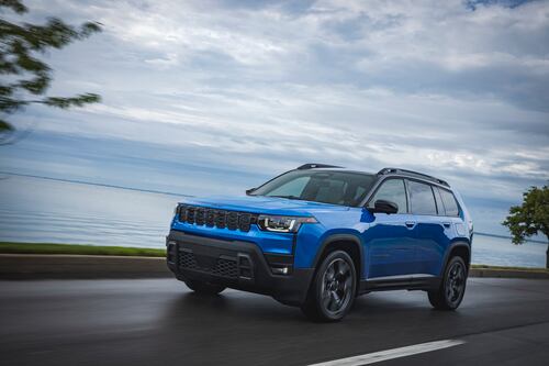 Jeep Cherokee 2026 a prueba: hecho en Toluca, motor híbrido y 800 km