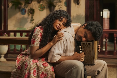 Petra Cortés y Aureliano Segundo son de los personajes principales de la parte 2 de 'Cien años de soledad'. (Foto: Cortesía Netflix)