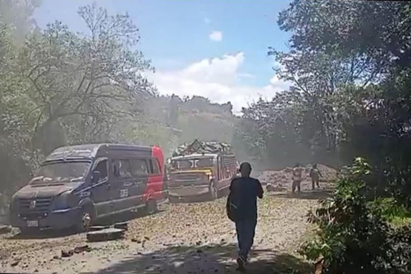 ¿Qué sabemos del atentado con bomba en Colombia que dejó 7 muertos?: Son terrorista, afirma Petro