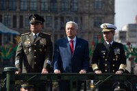 Plan de paz mundial: AMLO acusa a industria bélica de azuzar guerra en Ucrania... ante desfile militar