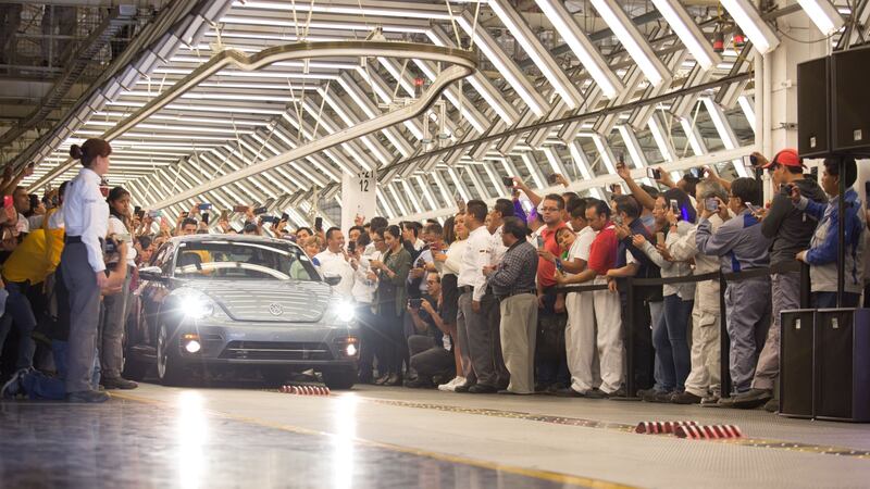 Volkswagen presentará vehículo eléctrico barato para competir con Tesla: Esto sabemos