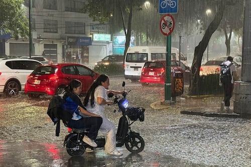 Día de las Madres con granizo y truenos: Activan alerta por lluvias en todas las alcaldías de CDMX