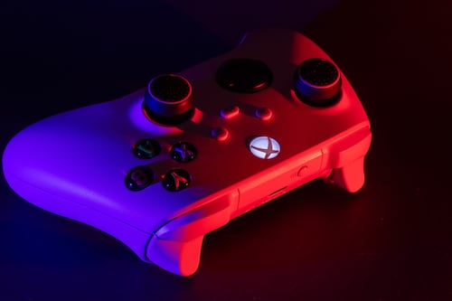 Microsoft ‘desenchufa’ a Xbox: Despedirá a 20% de sus empleados y venderá 4 estudios de videojuegos