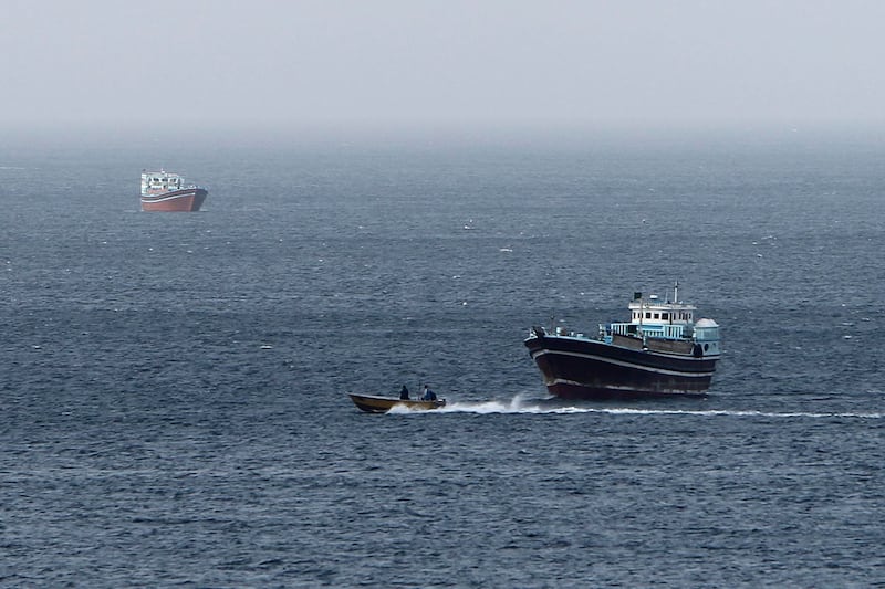 China exige a Irán que permita paso de buques en Estrecho de Ormuz: ‘Estamos profundamente preocupados’