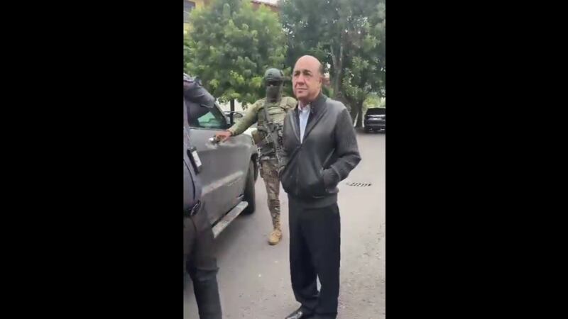 Así fue la detención de Jesús Murillo Karam: ‘Que no cierre el tráfico, el señor no se va a ir’