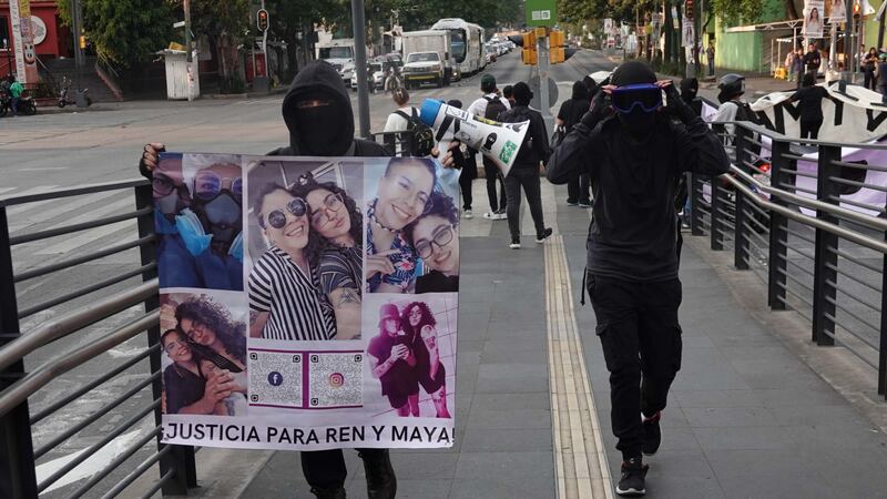 Justicia para Ren y Maya: Colectivas se manifiestan por el caso de dos mujeres arrolladas por el Metrobús