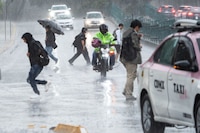 Activan alerta máxima por lluvias en CDMX: ¿Qué alcaldías esperan aguaceros e inundaciones?