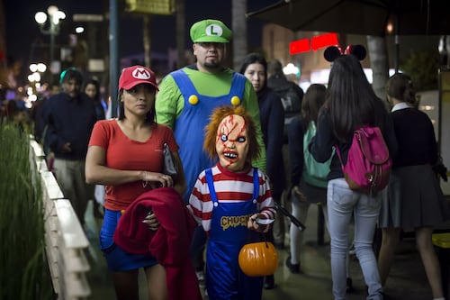 ¿Me da mi ‘calaverita’? Día de Muertos 2025: Cuándo los niños salen a pedir dulces y por qué