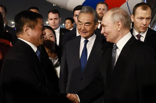 Putin llega a China para reunirse con Xi Jinping... solo unos días después de la visita de Trump