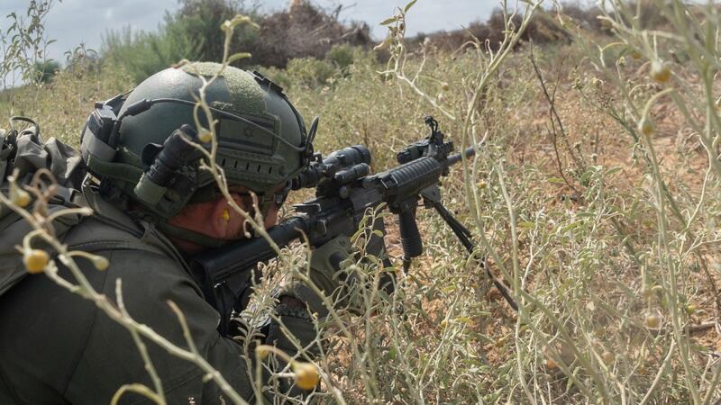 Israel mata a 44 palestinos en Gaza en 24 horas; van 43 mil 552 víctimas en 400 días de guerra