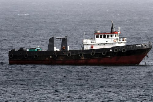 Irán acuerda nueva ruta en Estrecho de Ormuz con Omán... pero descarta reapertura inmediata