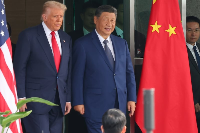 Trump analiza levantar sanciones a petroleras de China que compran a Irán: ‘Pronto tomaré una decisión’
