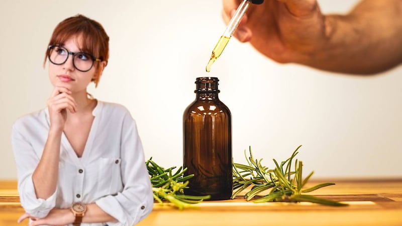 ¿Qué beneficios tiene el romero en la piel?