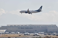 Incidente en el AICM: Tripulaciones de Aeroméxico y Air Canadá declaran tras invasión a pista