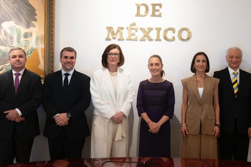 Sheinbaum se reúne con directivos de Petrobras para establecer colaboración con Pemex