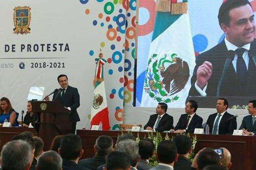Nava rinde protesta como alcalde de Querétaro