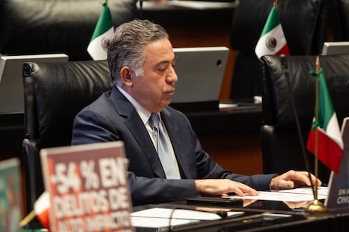‘Es una simulación’: PRI acusa a Enrique Inzunza de votar con Morena a pesar de ya no estar en la bancada