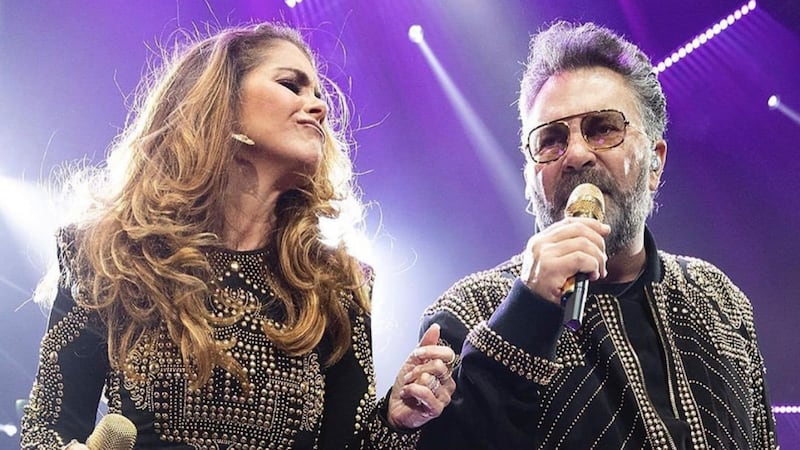 ‘El gran Checo Pérez’: Esta es la canción que Lucero y Mijares le dedicaron en concierto