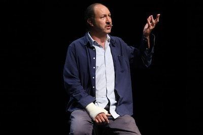 El actor y conductor Rodrigo Murray imparte clases en la Facultad de Filosofía y Letras de la UNAM. (Foto: Cuartoscuro)