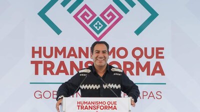 El gobernador electo Eduardo Ramirez fue premiado por su campaña electoral
