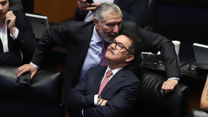 PT rechaza incluir revocación en 2027; PAN, PRI y MC lo celebran