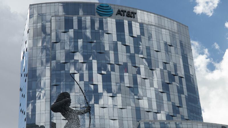 Ingresos de AT&T crecen 13% en 3T24