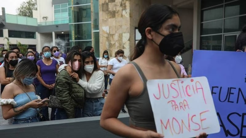 Feminicidio de Monse Bendimes: Detienen a padres de Marlon ‘N’ e imputan nuevos cargos