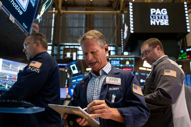 Wall Street abre con pérdidas en espera de la decisión de la Fed: ¿Cómo opera HOY?