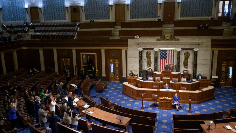 ‘Gran y hermoso’ plan fiscal de Trump se ‘ensaña’ con México: ¿Cuánto destinará para el muro y migrantes?