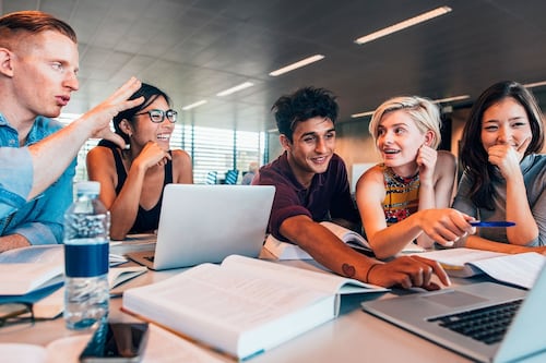 ¿Buscas ‘chamba’ para el verano? Estados Unidos ofrece empleos temporales a estudiantes