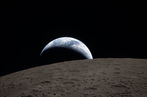 NASA revela secretos de la Luna: Artemis II investiga por primera vez cráter ‘misterioso’ del satélite