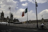 HR Ratings ratifica calificación BBB+ de México; reconoce prudencia fiscal