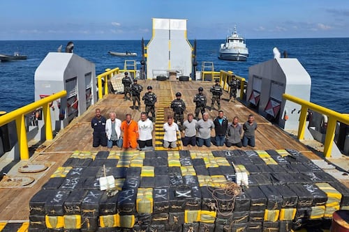 Nayib Bukele anuncia la incautación más grande en la historia de El Salvador; droga provenía de África